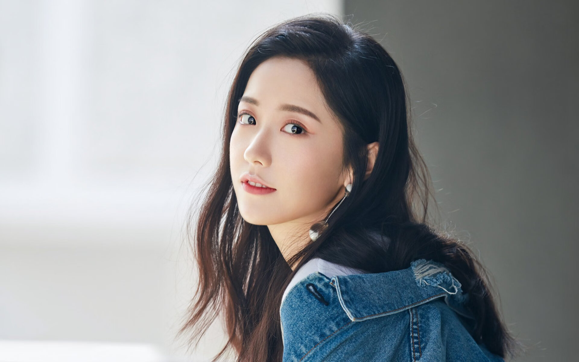 告别之战中照亮球场，格列兹曼用史诗级里程碑，在曼城铁壁上刻下骄傲