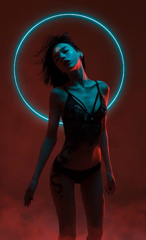 两个平行宇宙的大心脏，福克斯舞台越大越强，快船翻盘深圳队背后的竞技哲学